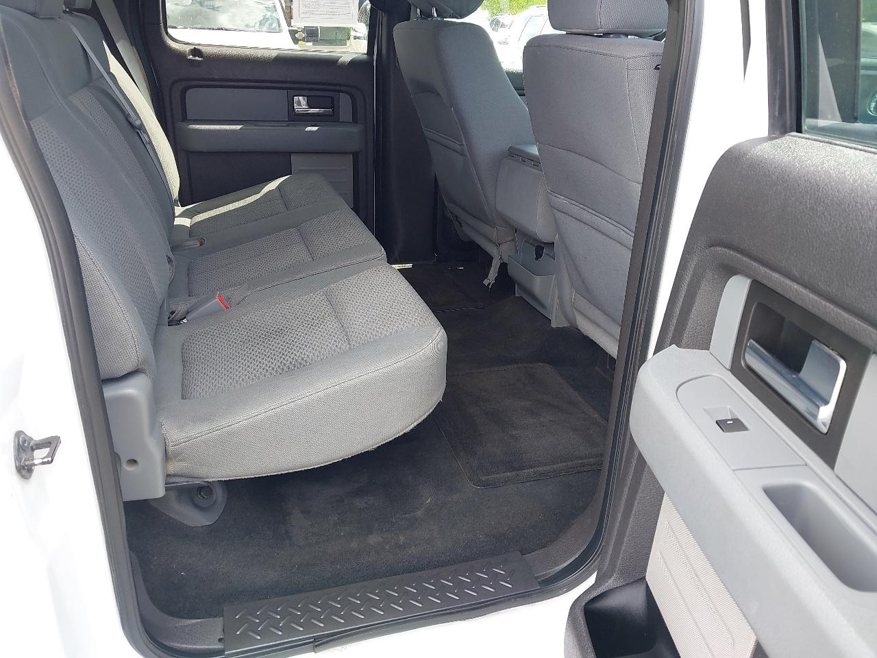 Ford F-150 4WD SuperCrew 145" XLT 2012