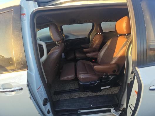 Toyota Sienna XLE Premium AWD 7-Passenger (Natl) 2017