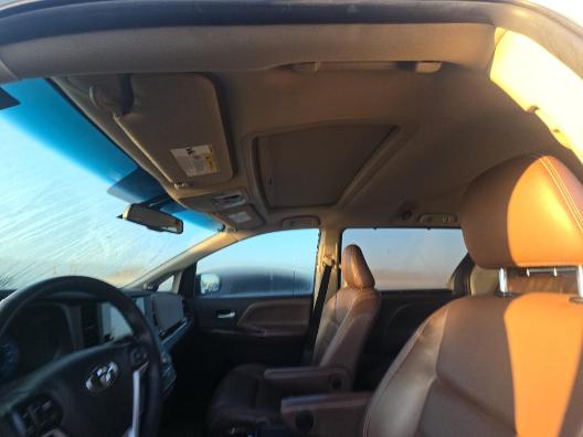 Toyota Sienna XLE Premium AWD 7-Passenger (Natl) 2017