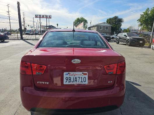 Kia Forte 4dr Sdn Auto EX 2013