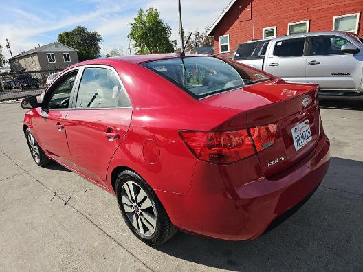 Kia Forte 4dr Sdn Auto EX 2013