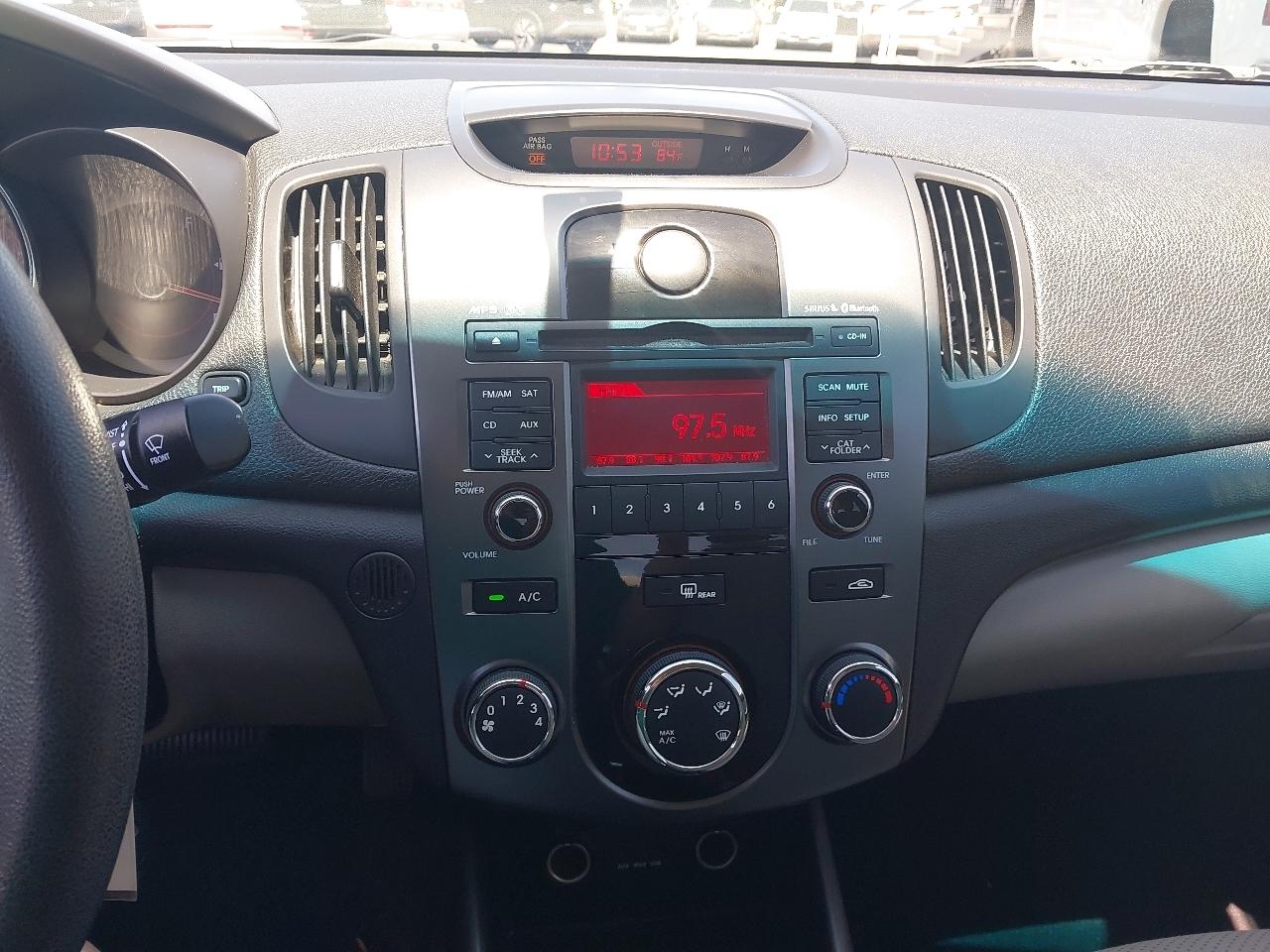 Kia Forte 4dr Sdn Auto EX 2013
