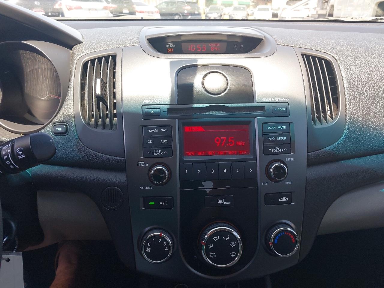 Kia Forte 4dr Sdn Auto EX 2013