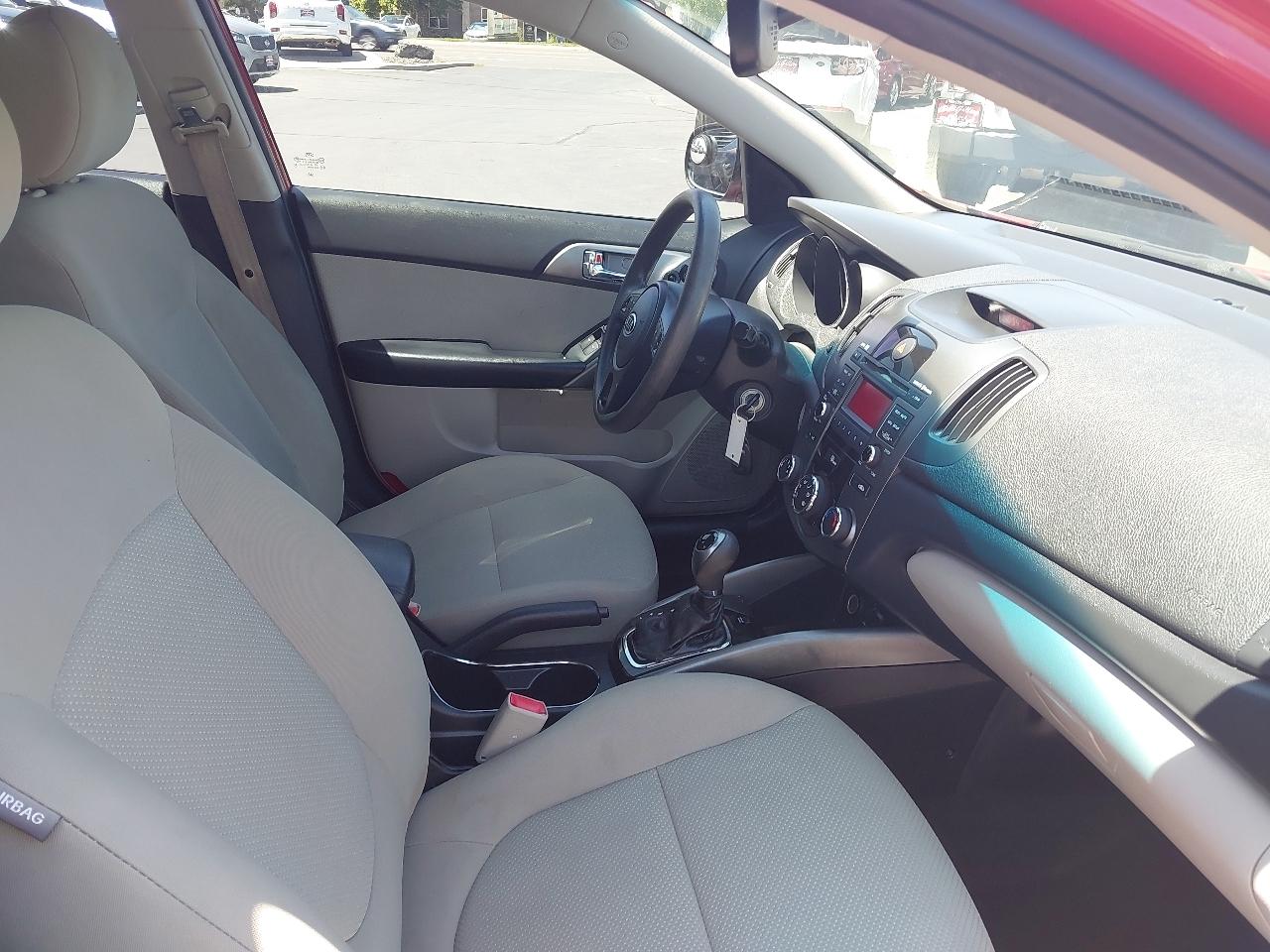 Kia Forte 4dr Sdn Auto EX 2013