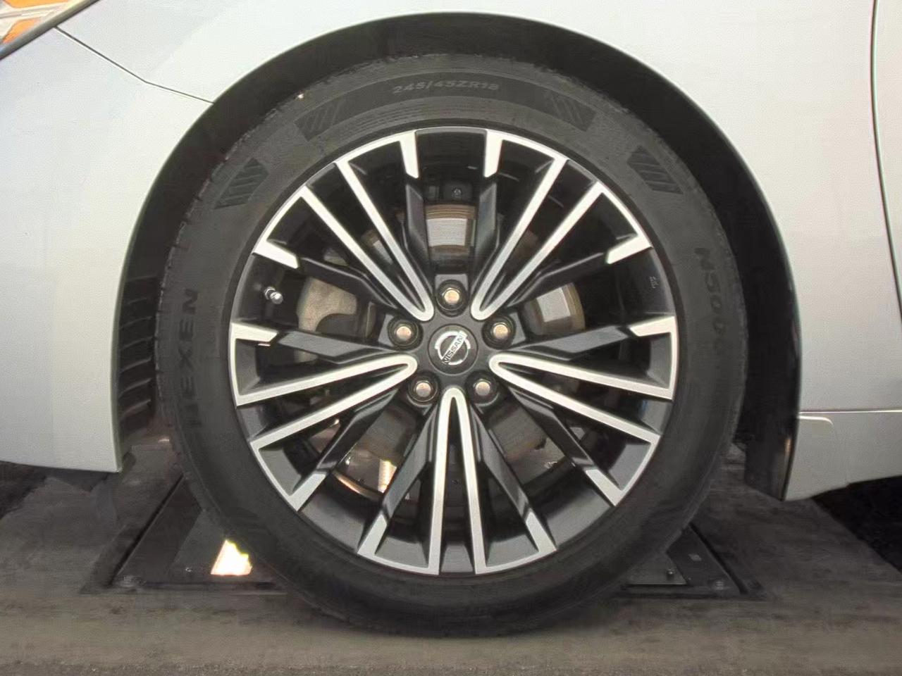 Nissan Maxima Platinum 3.5L 2017