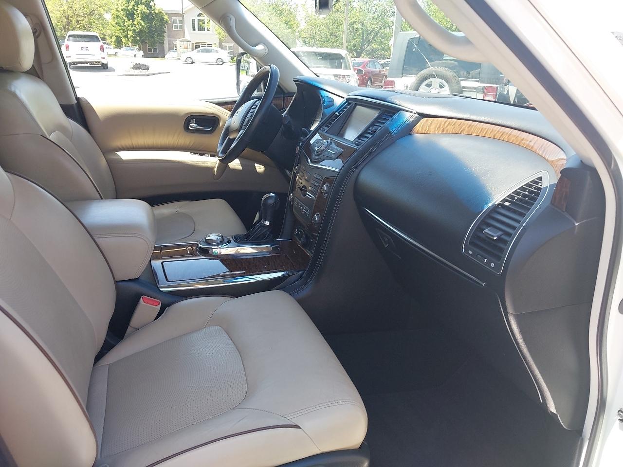 2017 Nissan Armada Platinum - Photo 16
