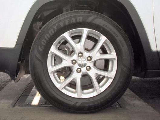 Jeep Cherokee 4WD 4dr Latitude 2014