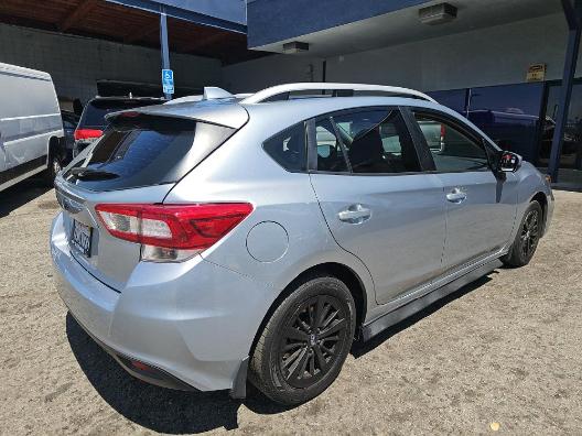 Subaru Impreza 2.0i Premium 5-door CVT 2017
