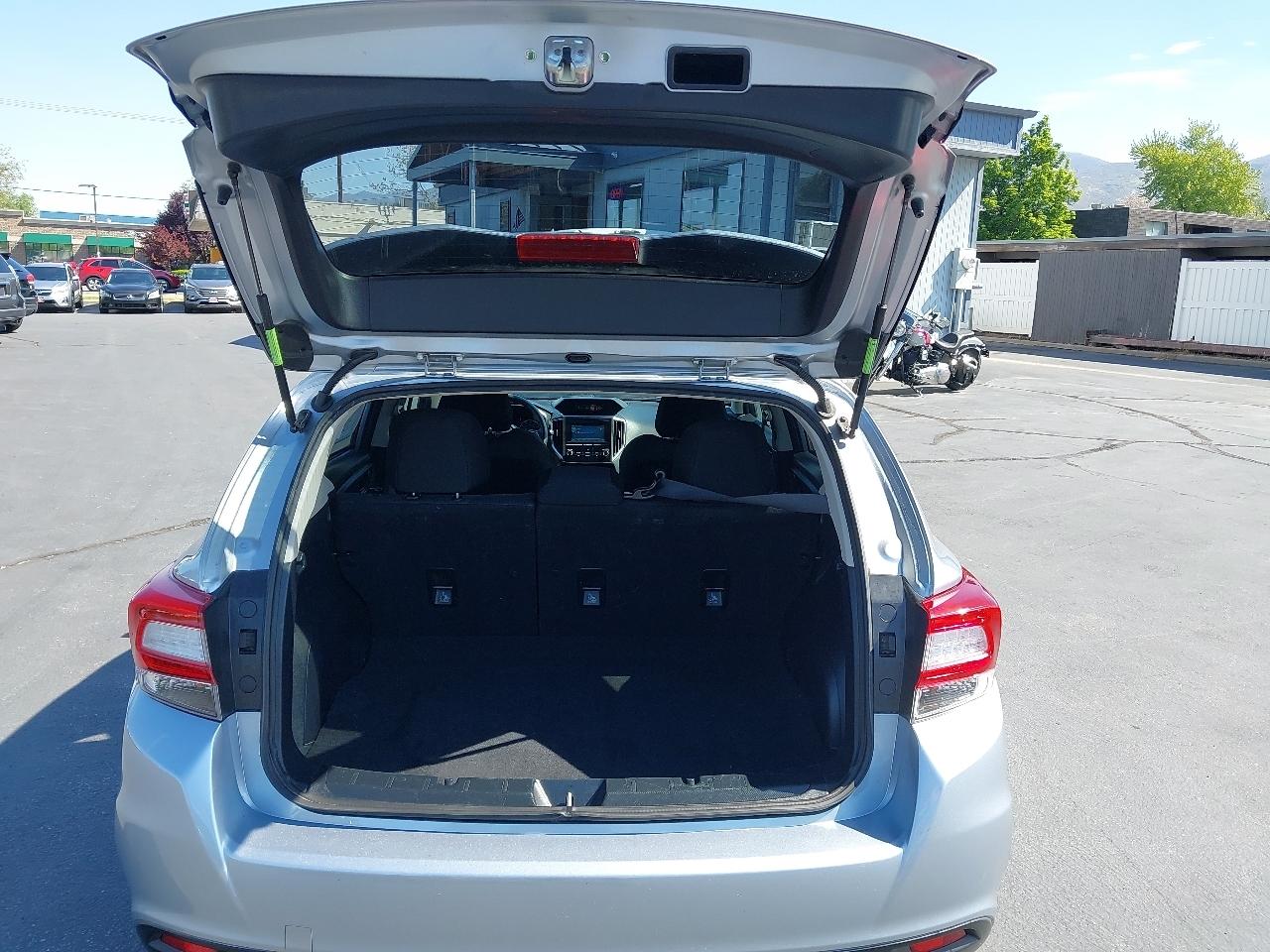 Subaru Impreza 2.0i Premium 5-door CVT 2017