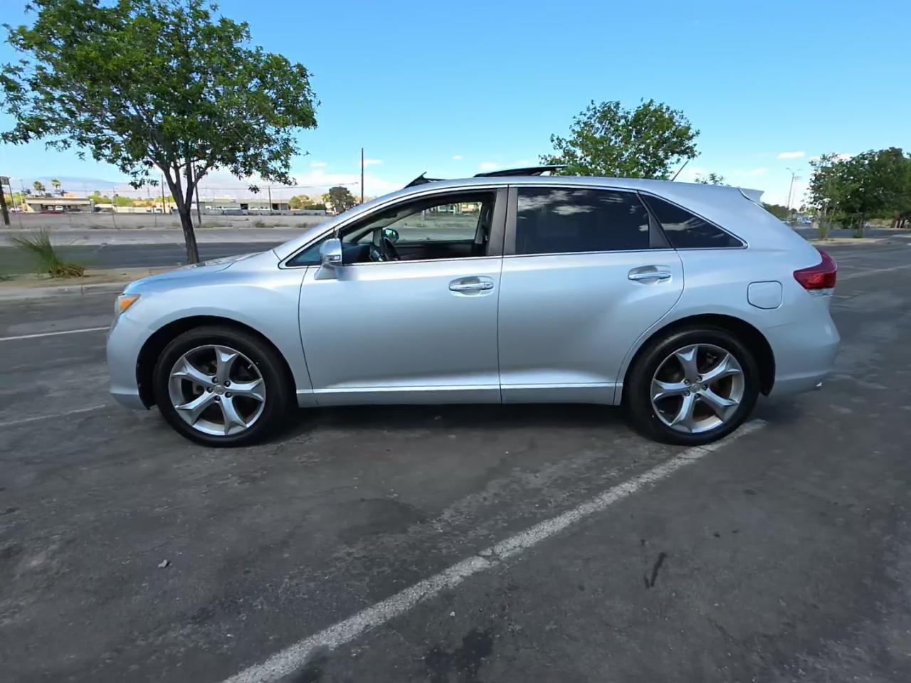 Toyota Venza 4dr Wgn V6 FWD Limited (Natl) 2013