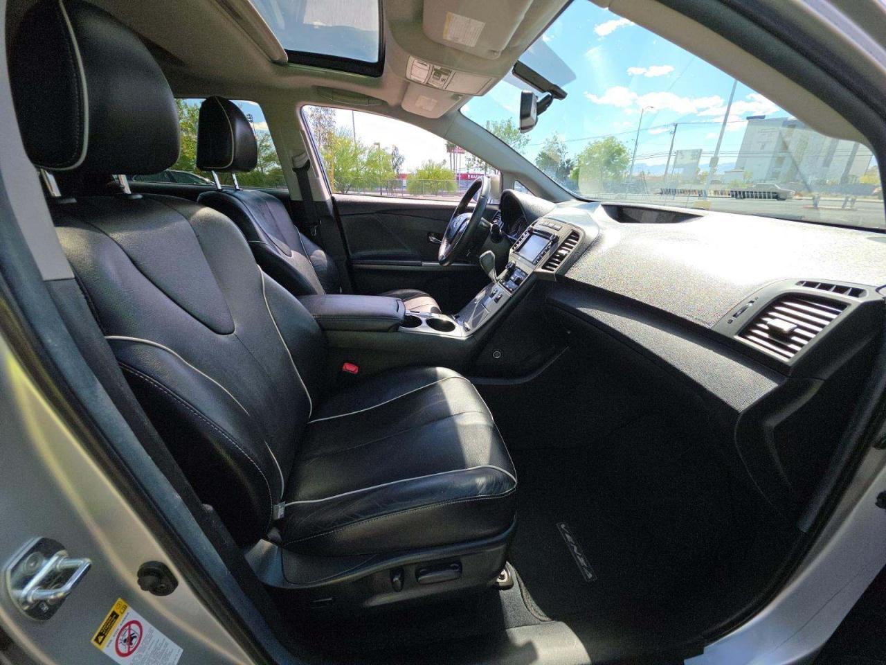 Toyota Venza 4dr Wgn V6 FWD Limited (Natl) 2013