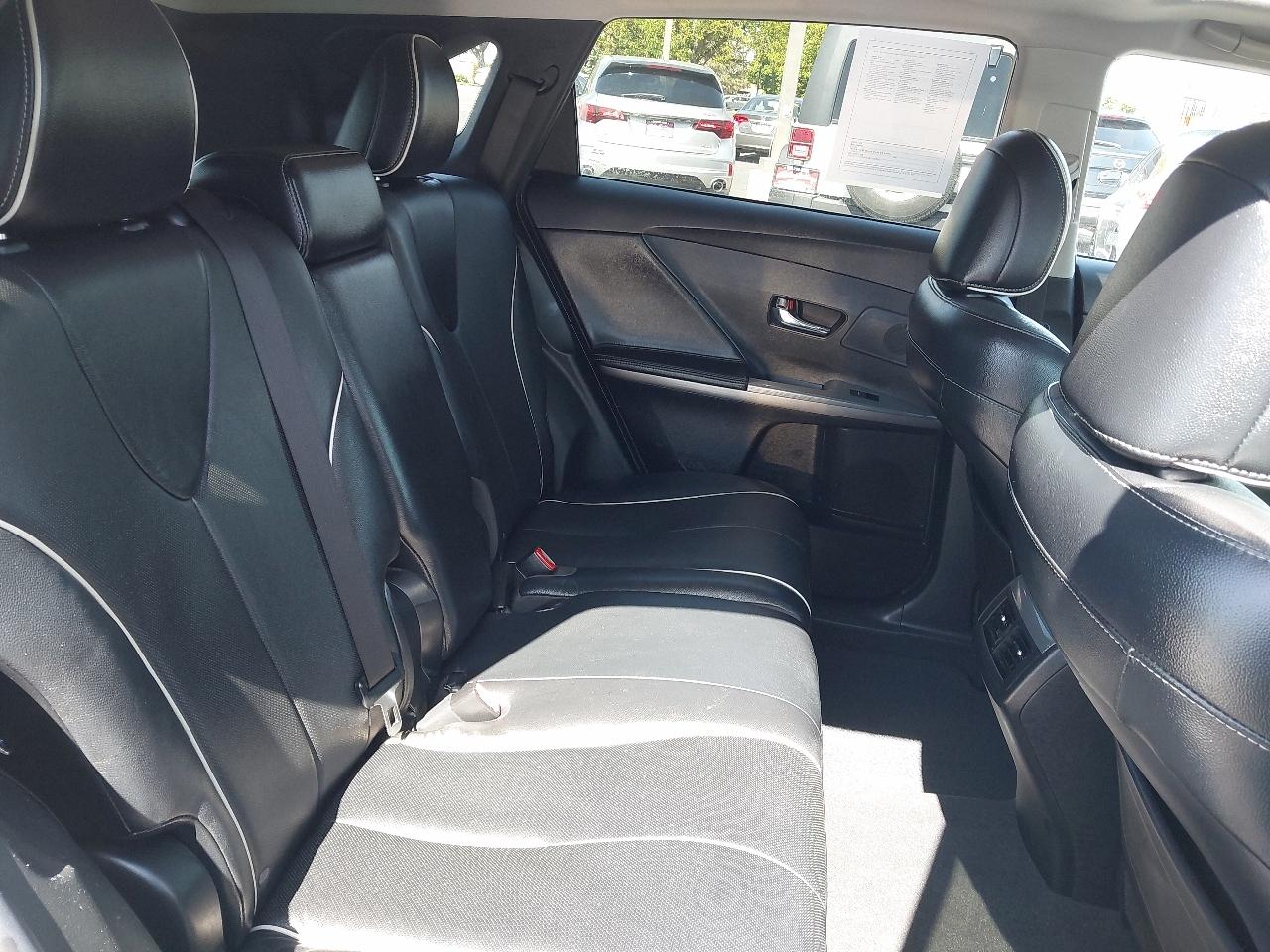 Toyota Venza 4dr Wgn V6 FWD Limited (Natl) 2013