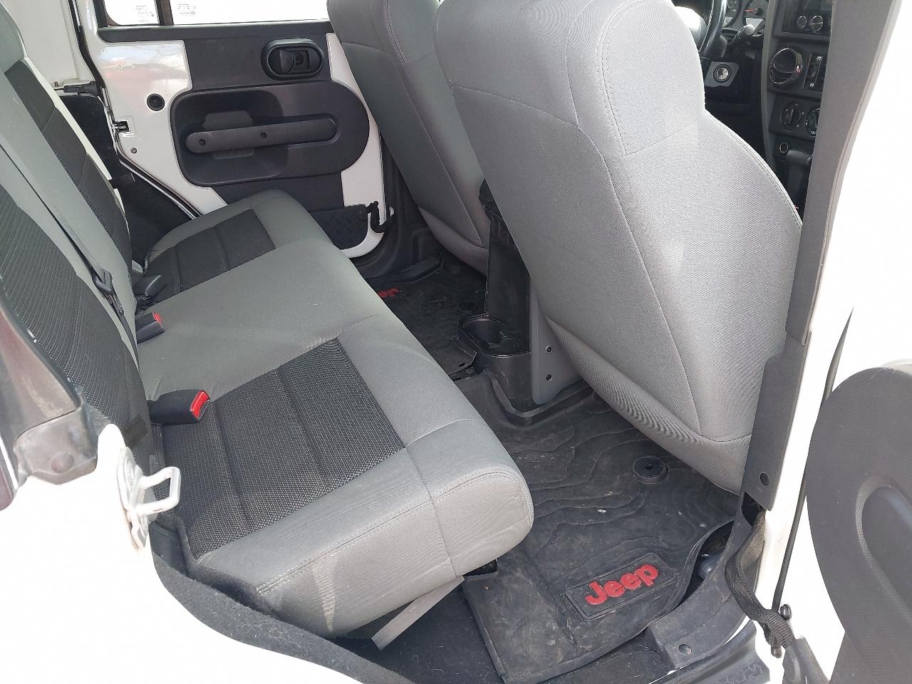 Jeep Wrangler Unlimited 4WD 4dr X 2009