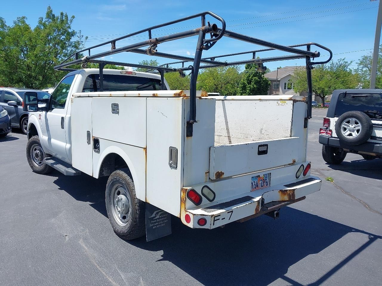 Ford Super Duty F-250 SRW 4WD Reg Cab 137" XLT 2012
