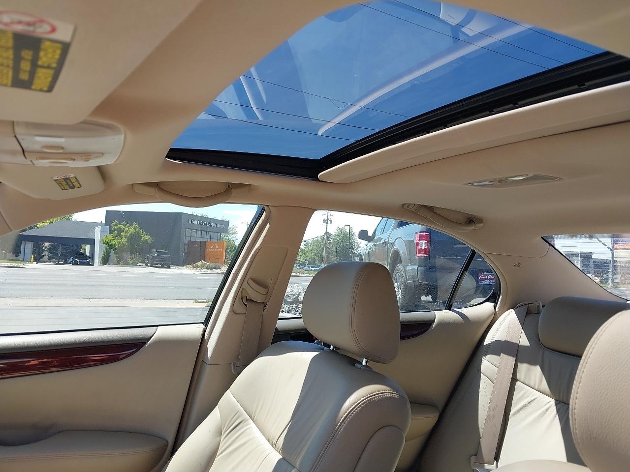 Lexus ES 330 4dr Sdn 2004