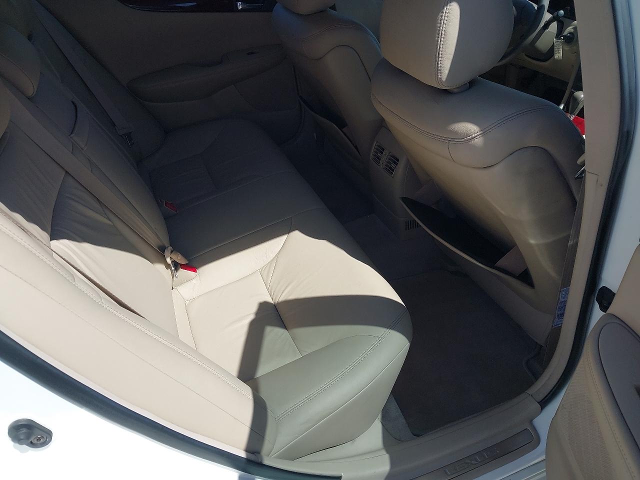 Lexus ES 330 4dr Sdn 2004