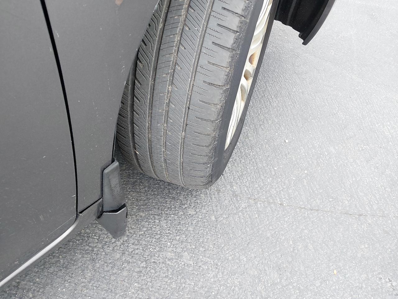 Toyota Sienna 5dr 7-Pass Van V6 XLE AAS FWD (Natl) 2013