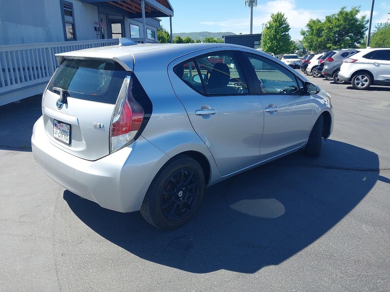 Toyota Prius c 5dr HB Three (Natl) 2015