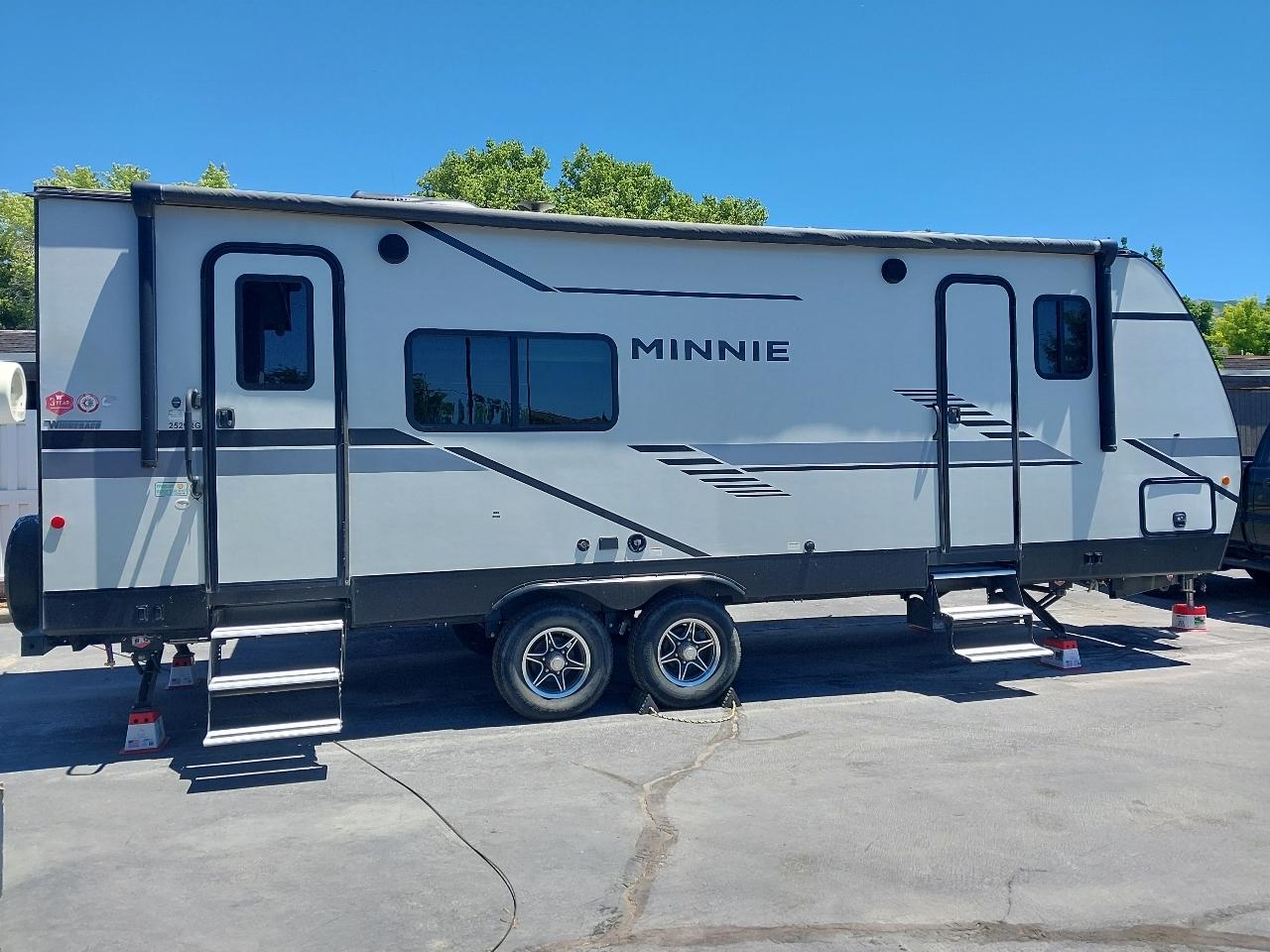 Winnebago Minnie  2021