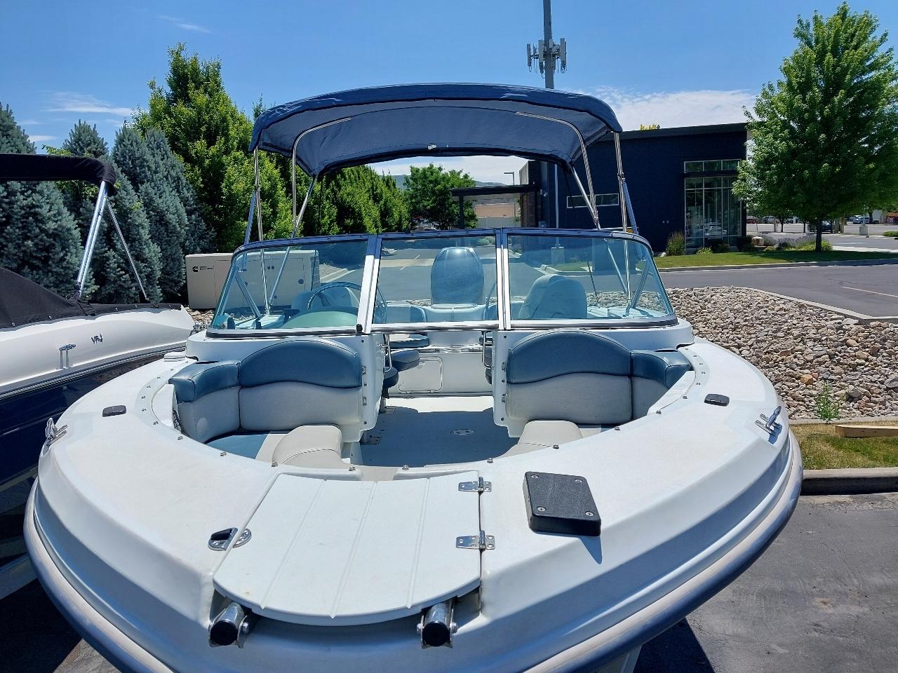 Triumph Ski Boat  2006