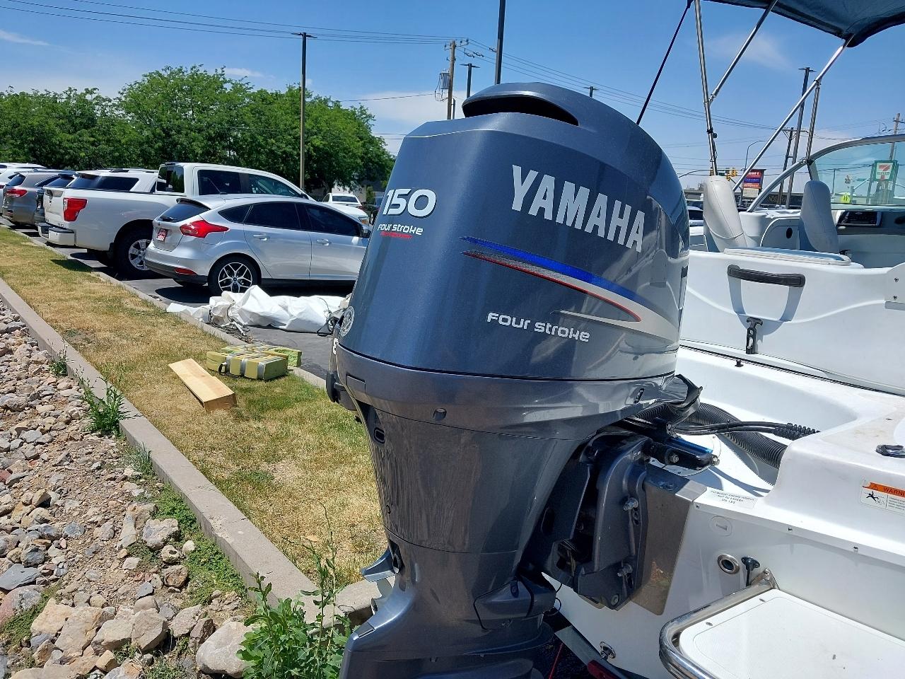 Triumph Ski Boat  2006
