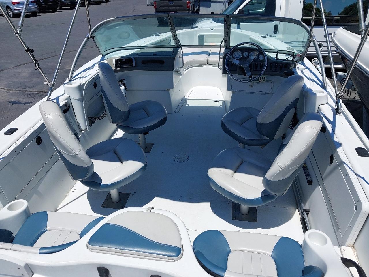 Triumph Ski Boat  2006