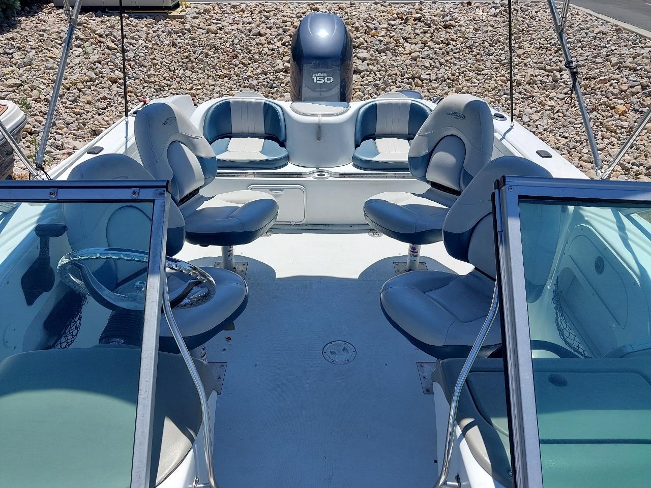 Triumph Ski Boat  2006
