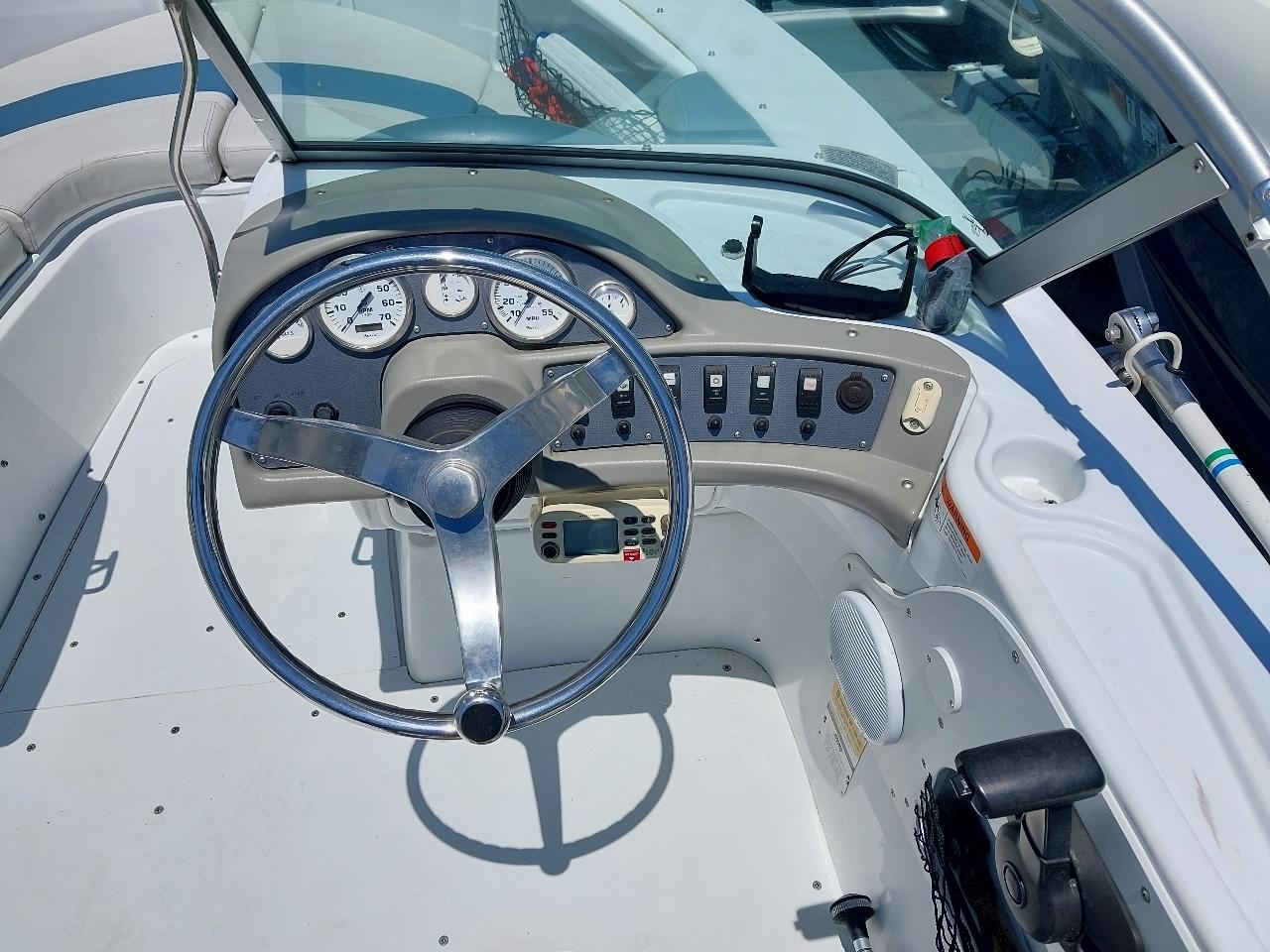 Triumph Ski Boat  2006