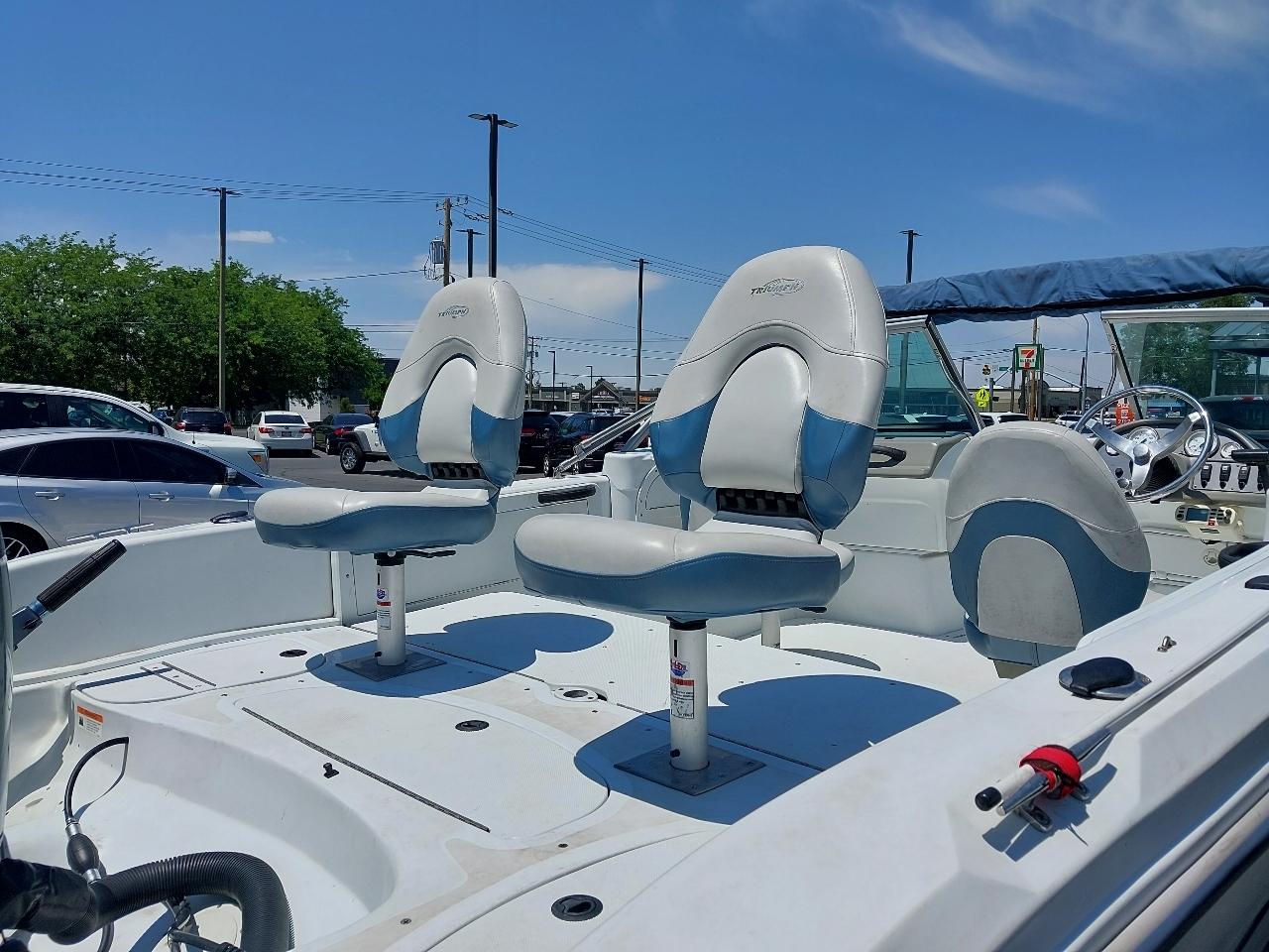Triumph Ski Boat  2006