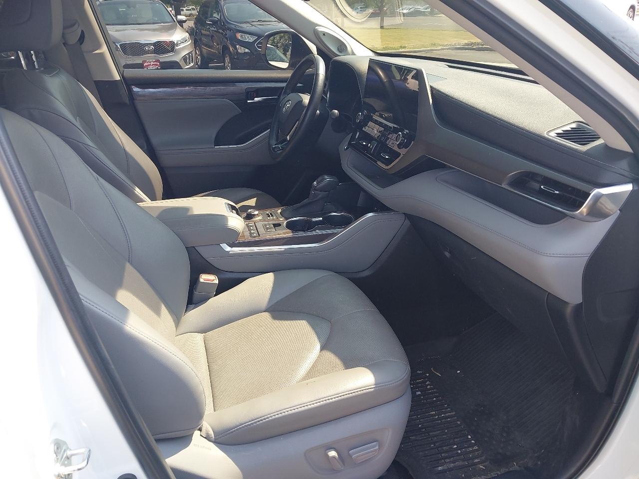 Toyota Highlander Limited AWD (Natl) 2020