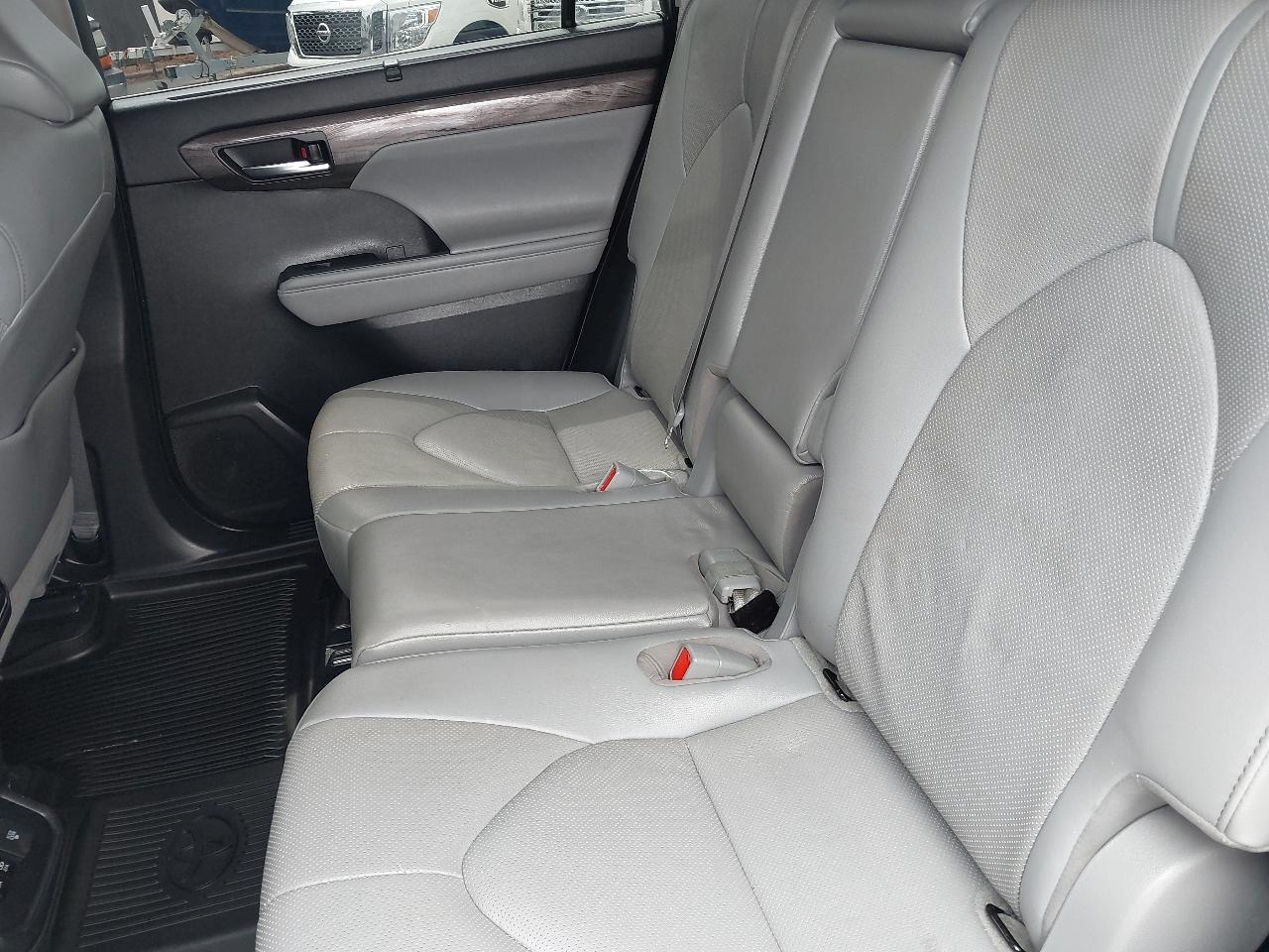 Toyota Highlander Limited AWD (Natl) 2020