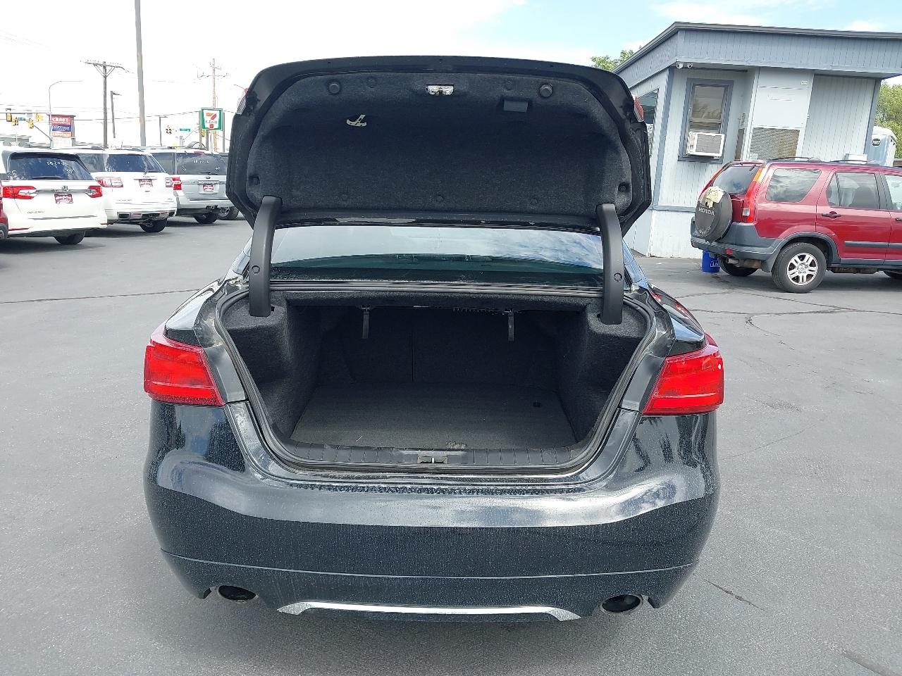 Nissan Maxima SR 3.5L 2017