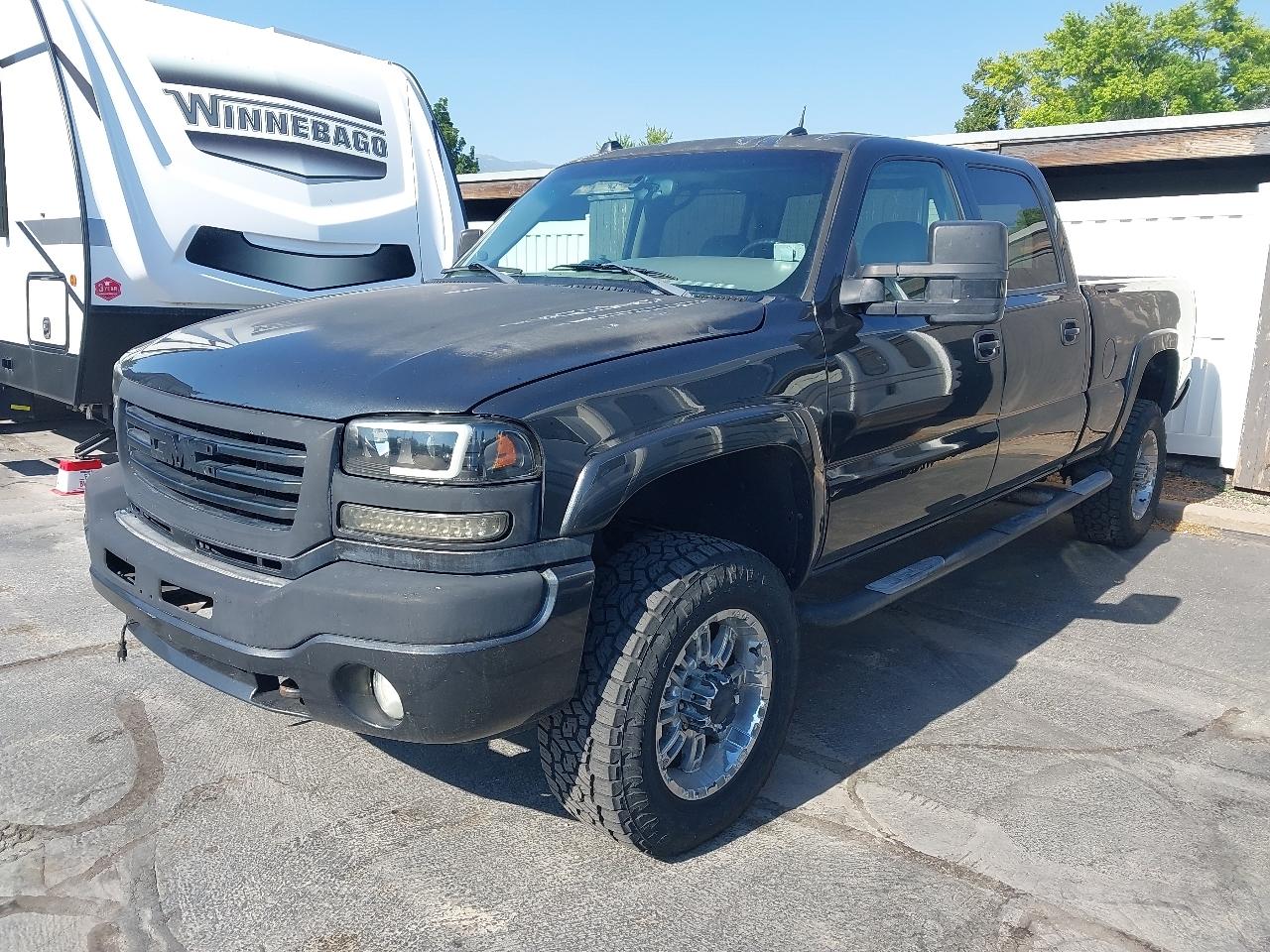 GMC Sierra 2500HD Crew Cab 153" WB 4WD SLT 2005