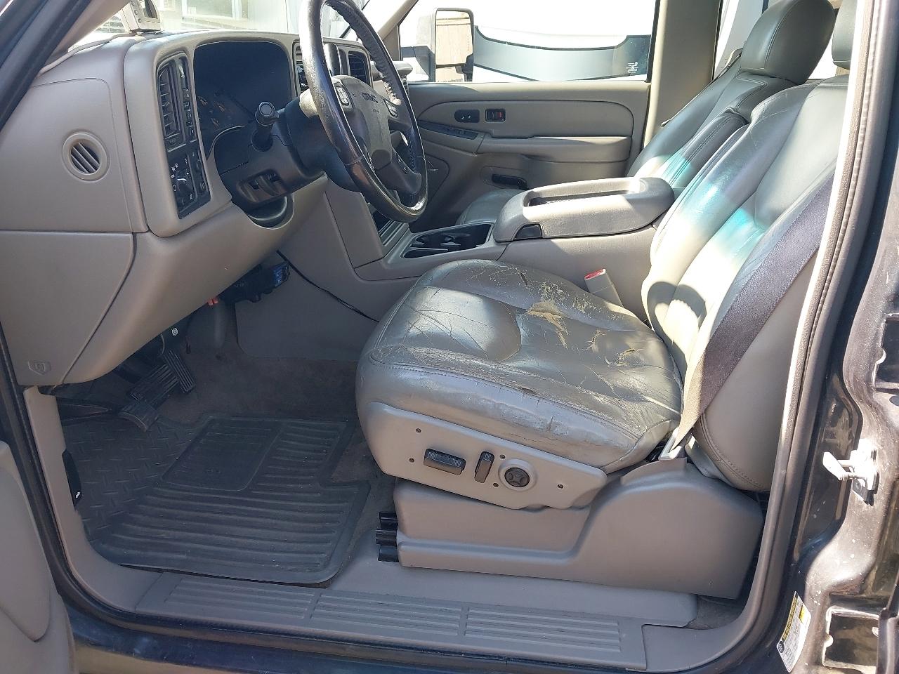GMC Sierra 2500HD Crew Cab 153" WB 4WD SLT 2005