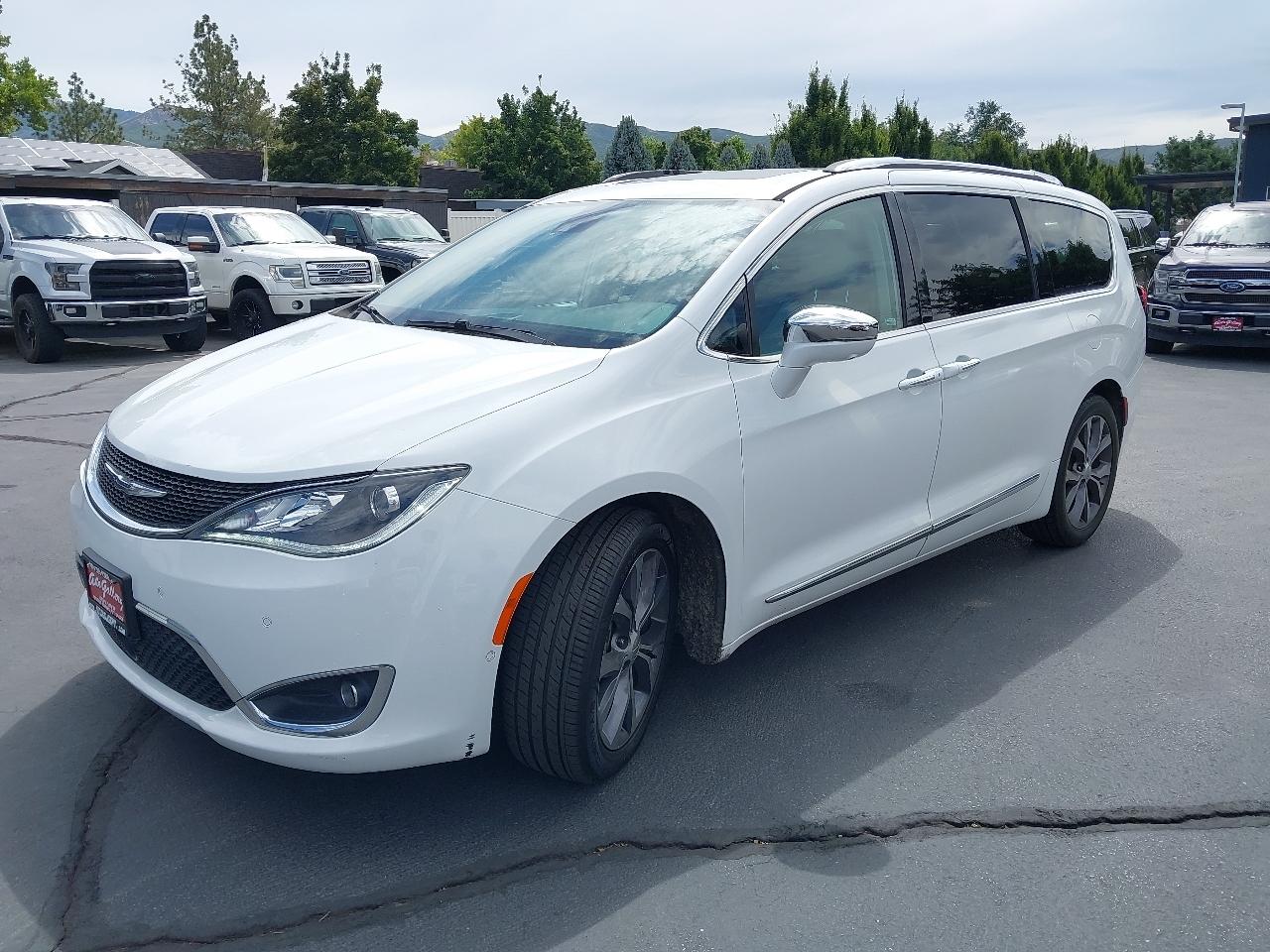 Chrysler Pacifica Limited FWD 2017
