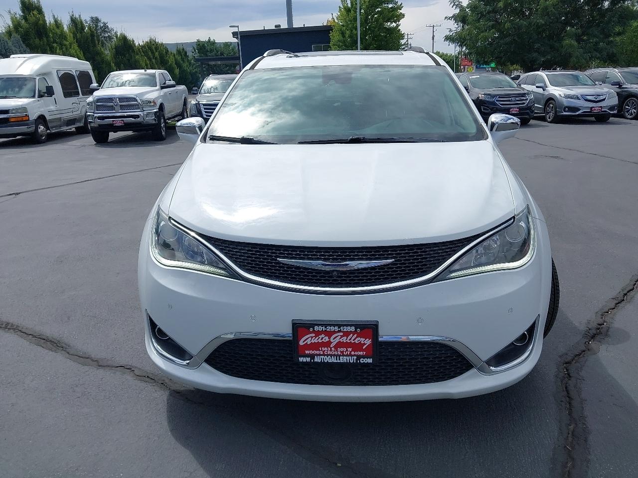 Chrysler Pacifica Limited FWD 2017