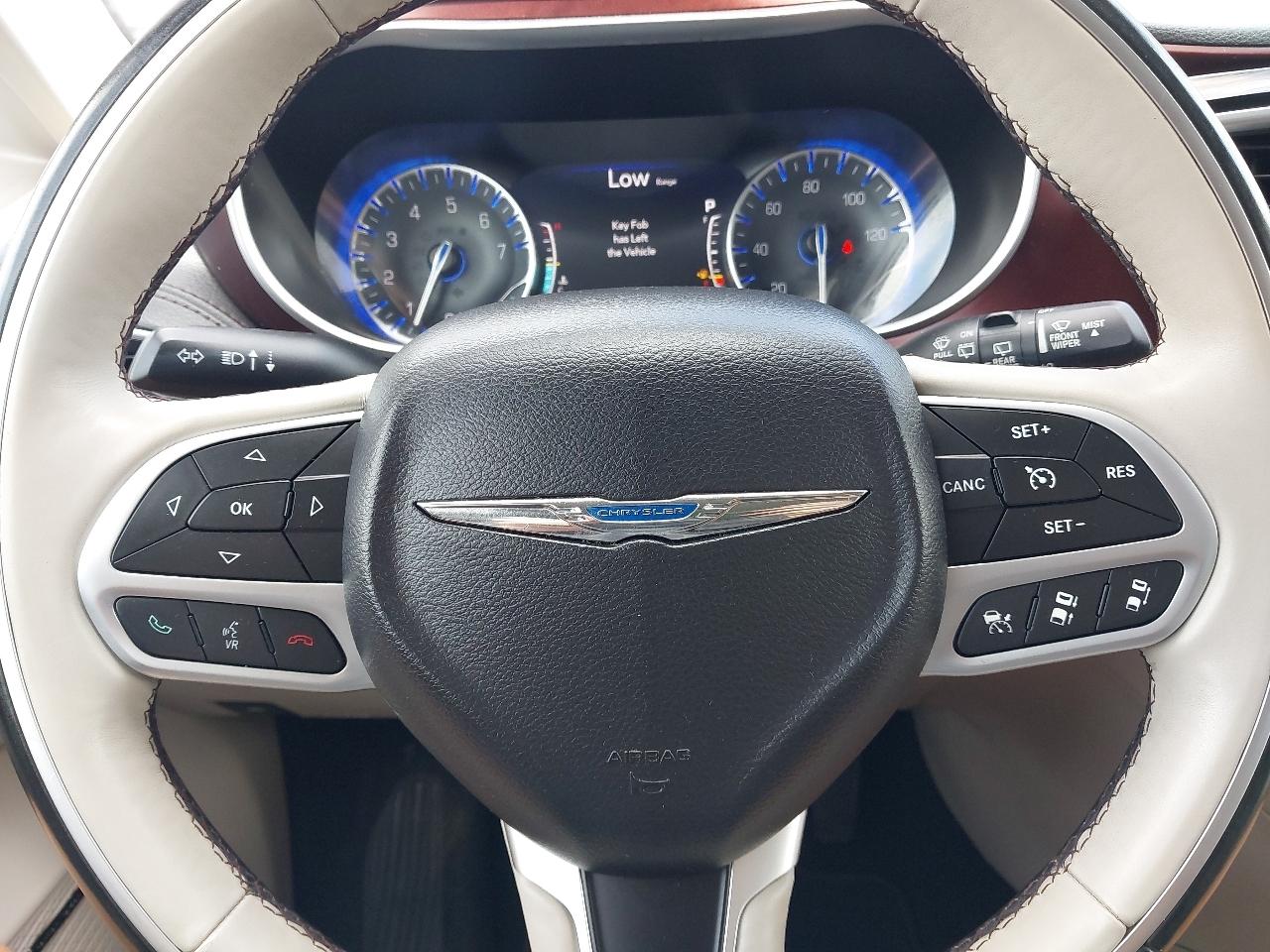 Chrysler Pacifica Limited FWD 2017
