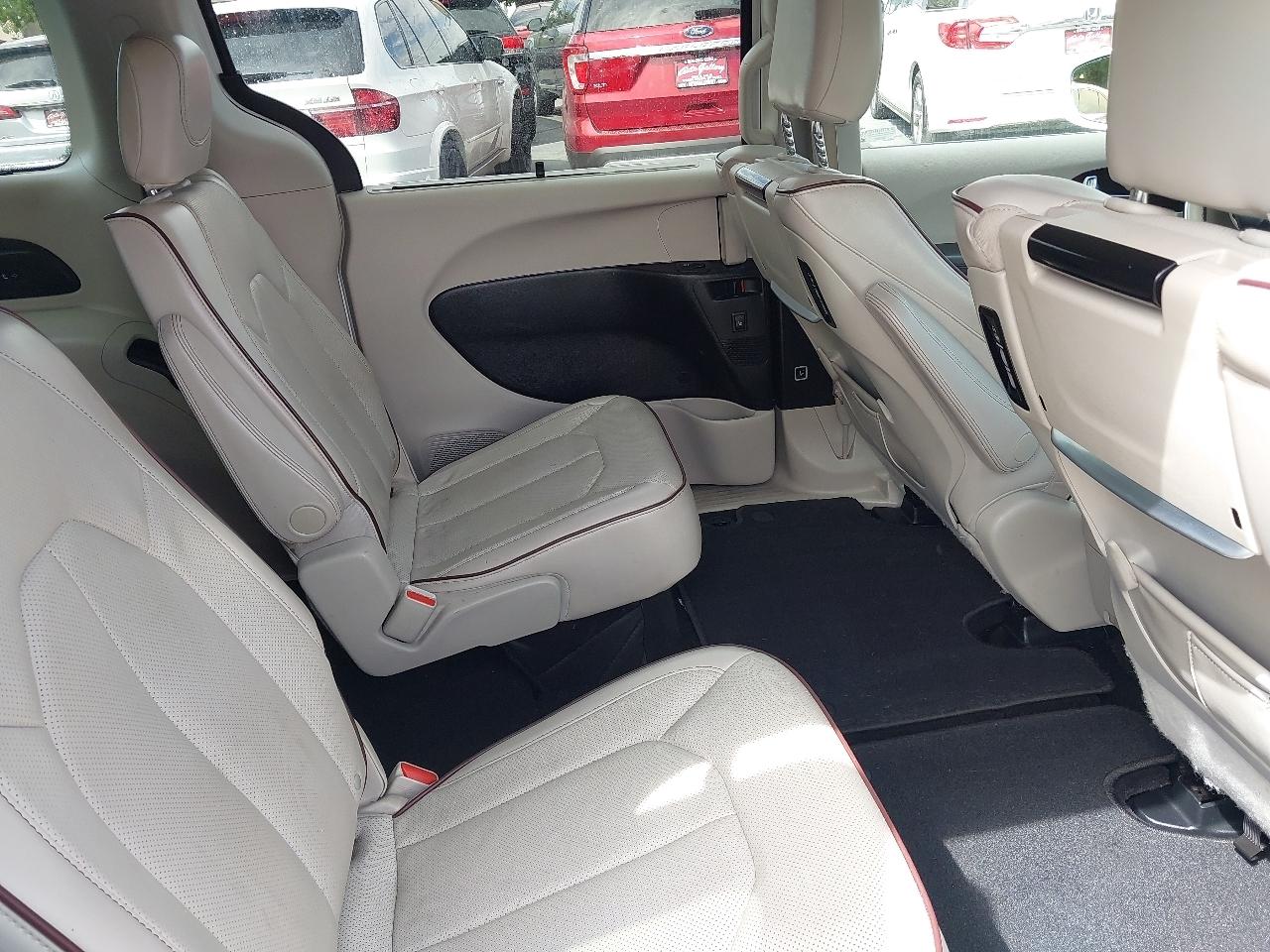 Chrysler Pacifica Limited FWD 2017