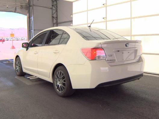 Subaru Impreza Sedan 4dr CVT 2.0i Premium 2015