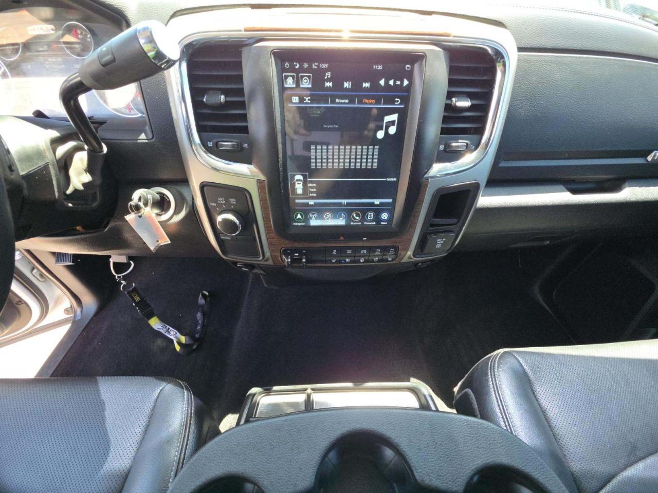 RAM 2500 Laramie 4x4 Crew Cab 6'4" Box 2018