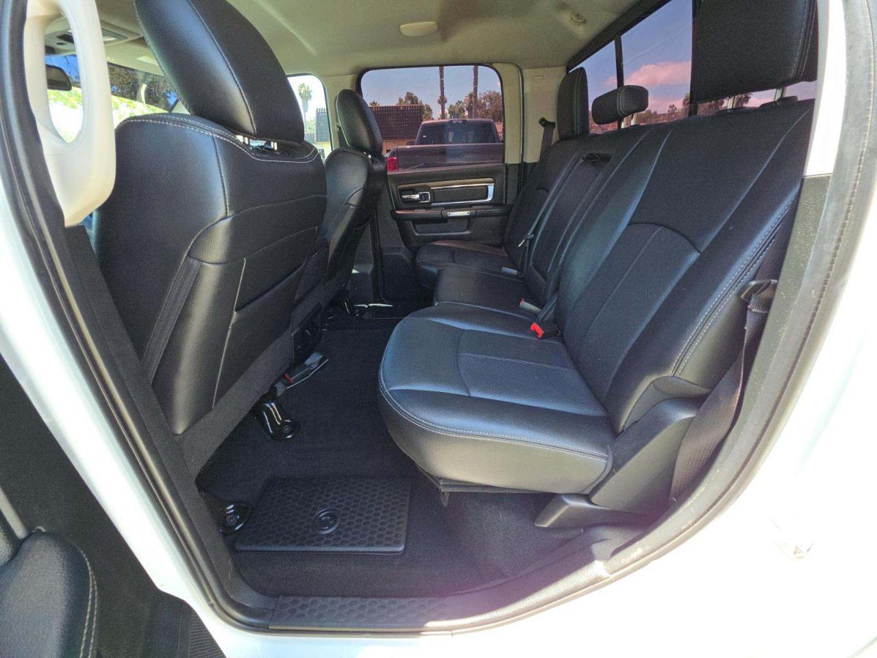 RAM 2500 Laramie 4x4 Crew Cab 6'4" Box 2018