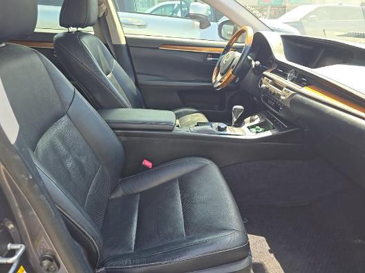 Lexus ES 300h 4dr Sdn Hybrid 2013