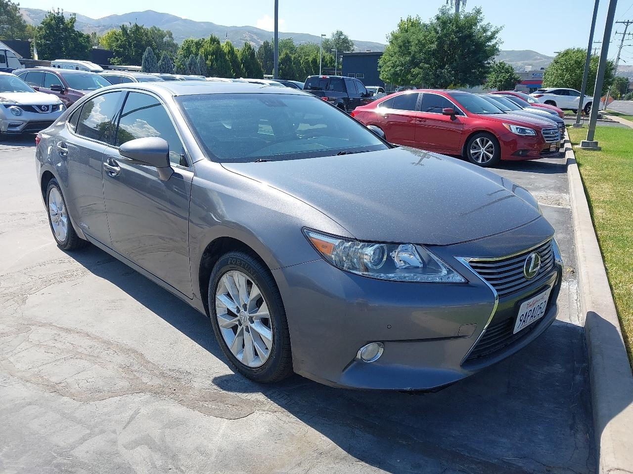 Lexus ES 300h 4dr Sdn Hybrid 2013