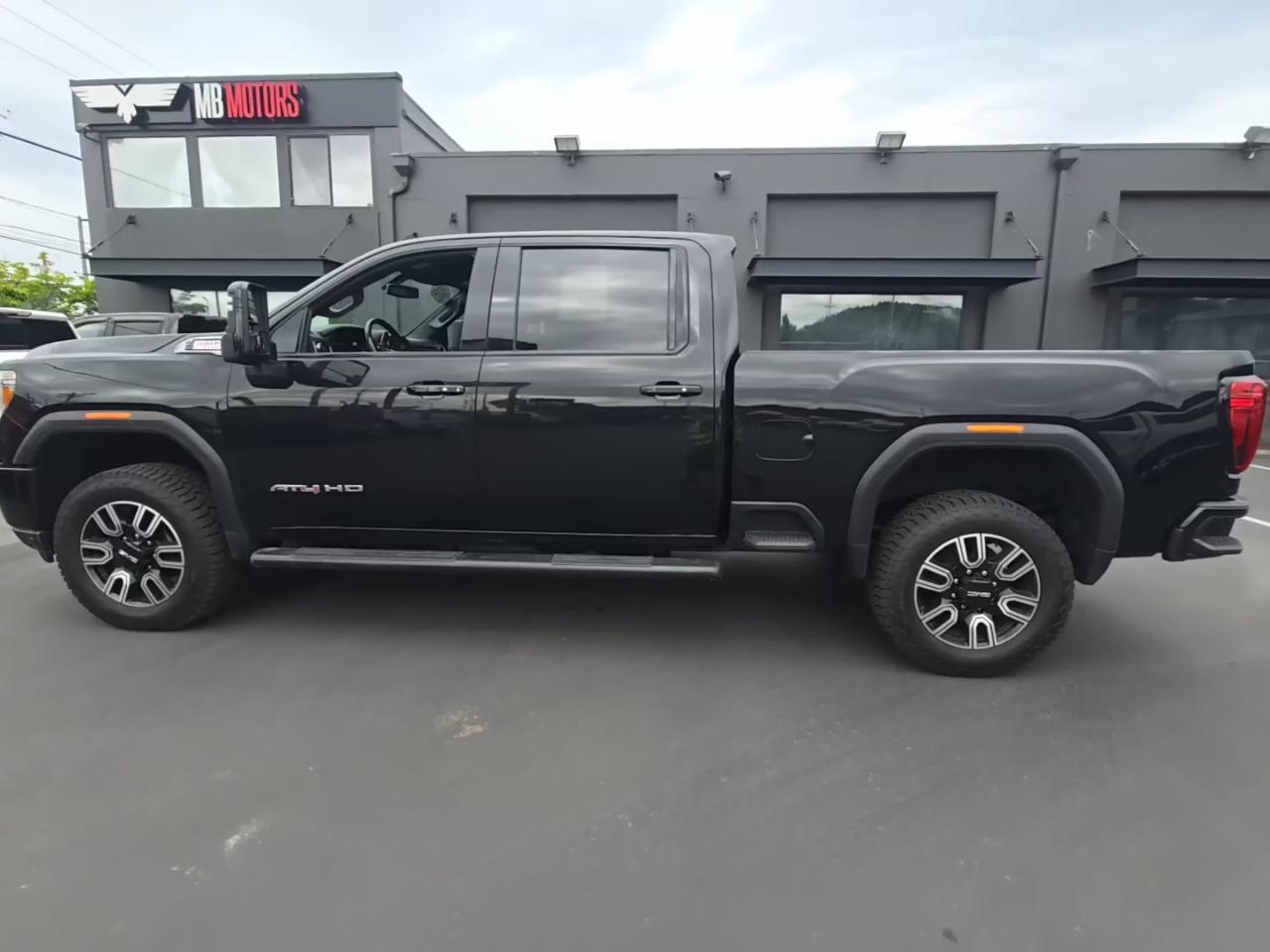 GMC Sierra 3500HD 4WD Crew Cab 159" AT4 2021