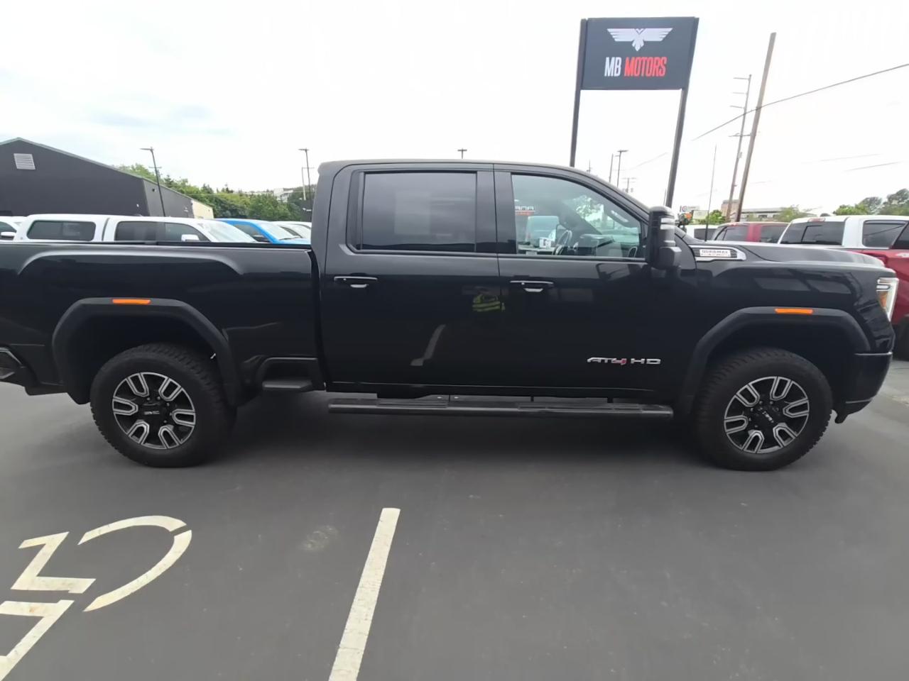 GMC Sierra 3500HD 4WD Crew Cab 159" AT4 2021