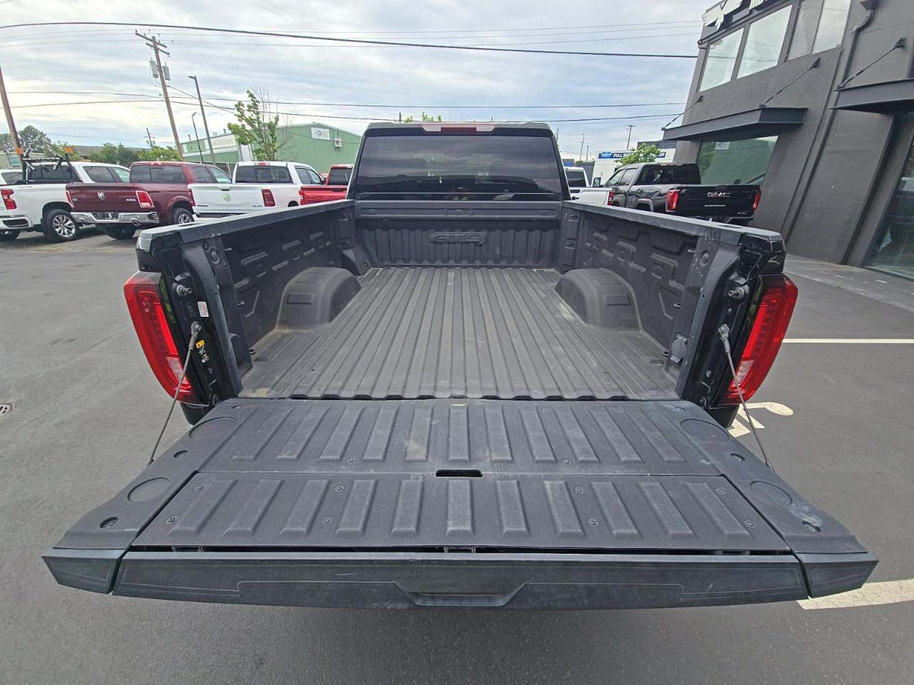 GMC Sierra 3500HD 4WD Crew Cab 159" AT4 2021