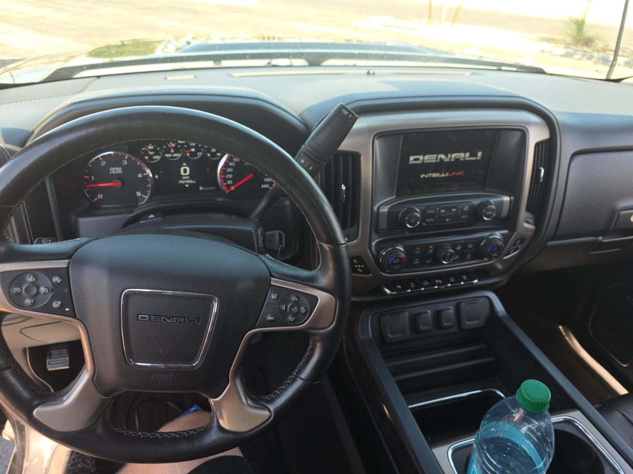 GMC Sierra 2500HD 4WD Crew Cab 153.7" Denali 2015