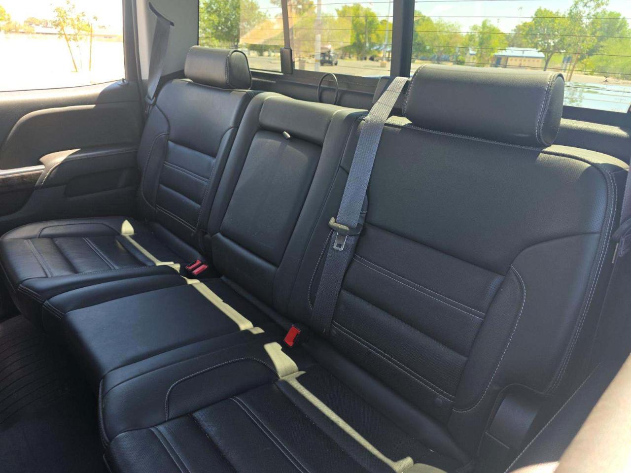 GMC Sierra 2500HD 4WD Crew Cab 153.7" Denali 2015