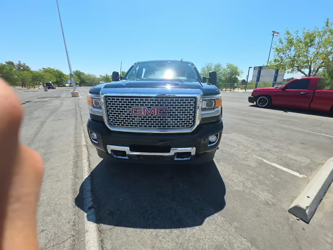 GMC Sierra 2500HD 4WD Crew Cab 153.7" Denali 2015