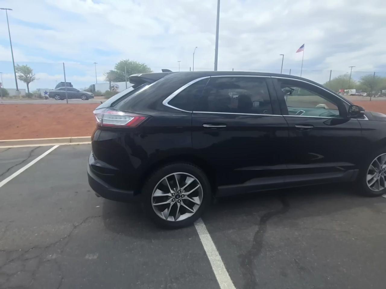 Ford Edge 4dr Titanium AWD 2016